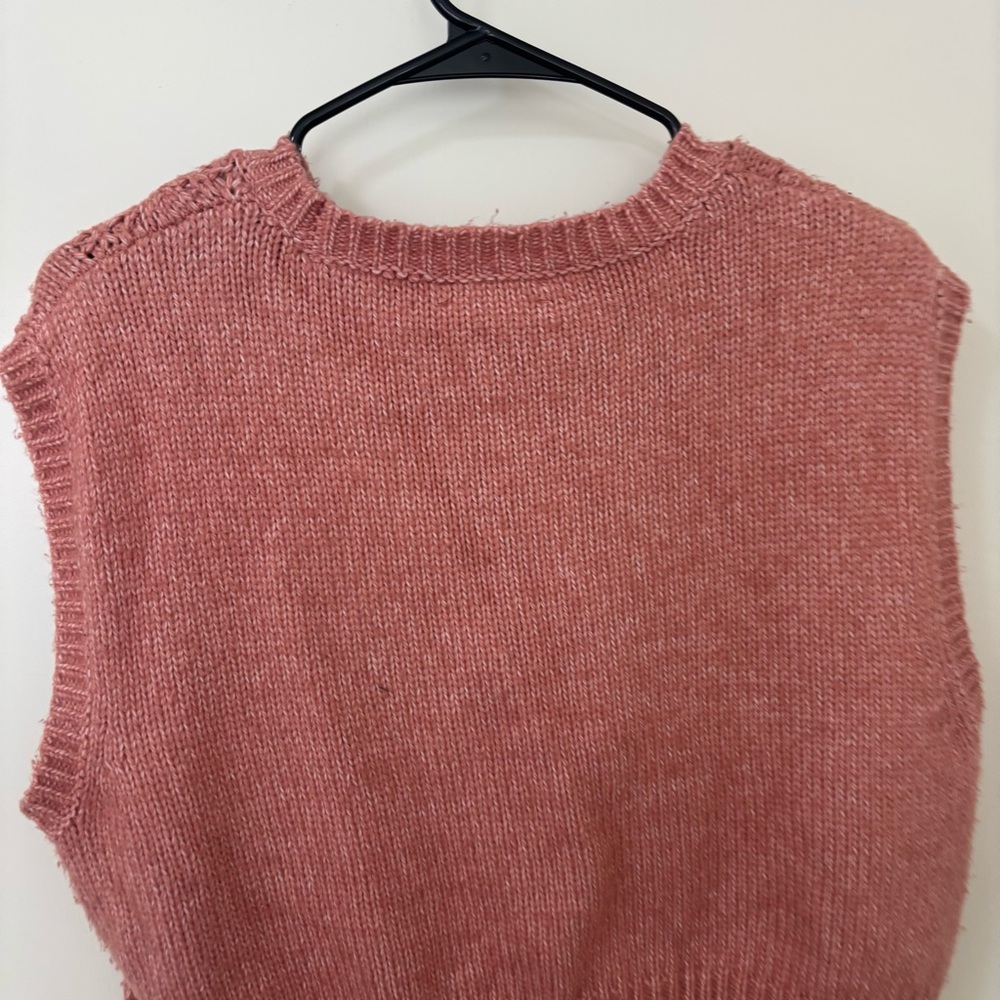 Sincerely Jules Cable Knit sleeveless crew neck Sweater size M - Picture 7 of 9